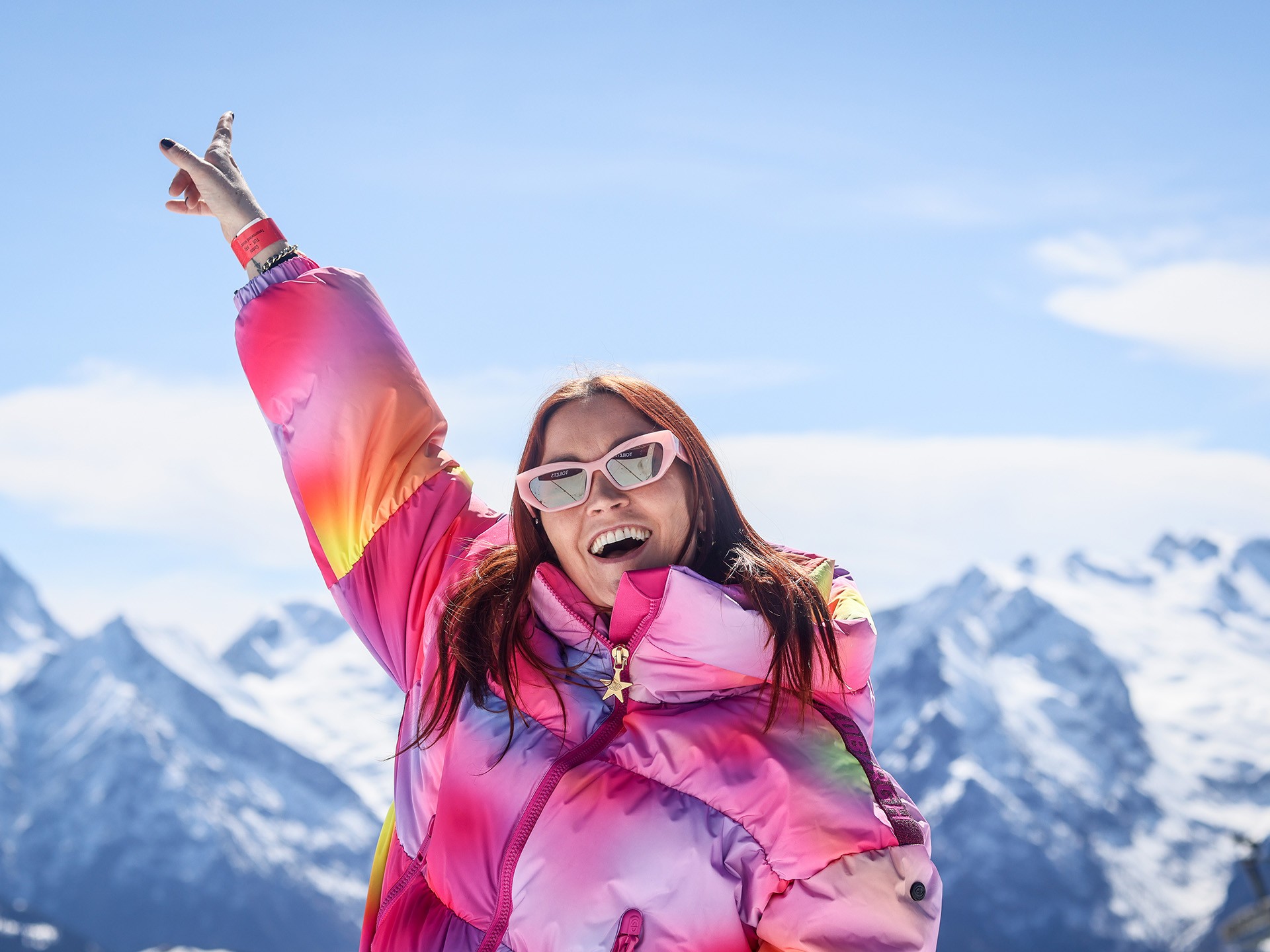 MINI oled stories - mosaic - vivid mode